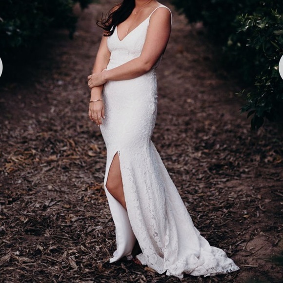 Marin in Lace Sarah Seven - Picture 3 of 3